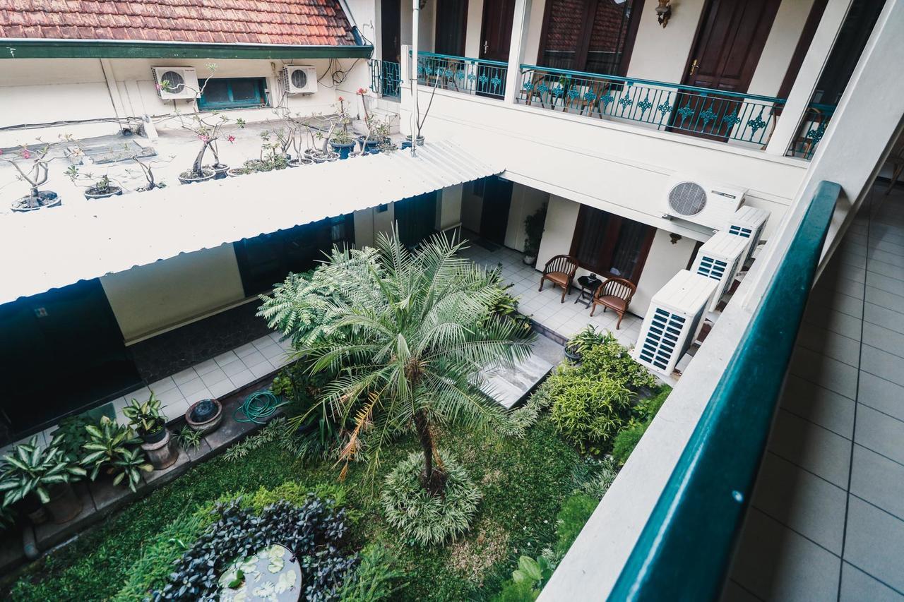 Reddoorz Plus @ Purwosari Surakarta  Экстерьер фото